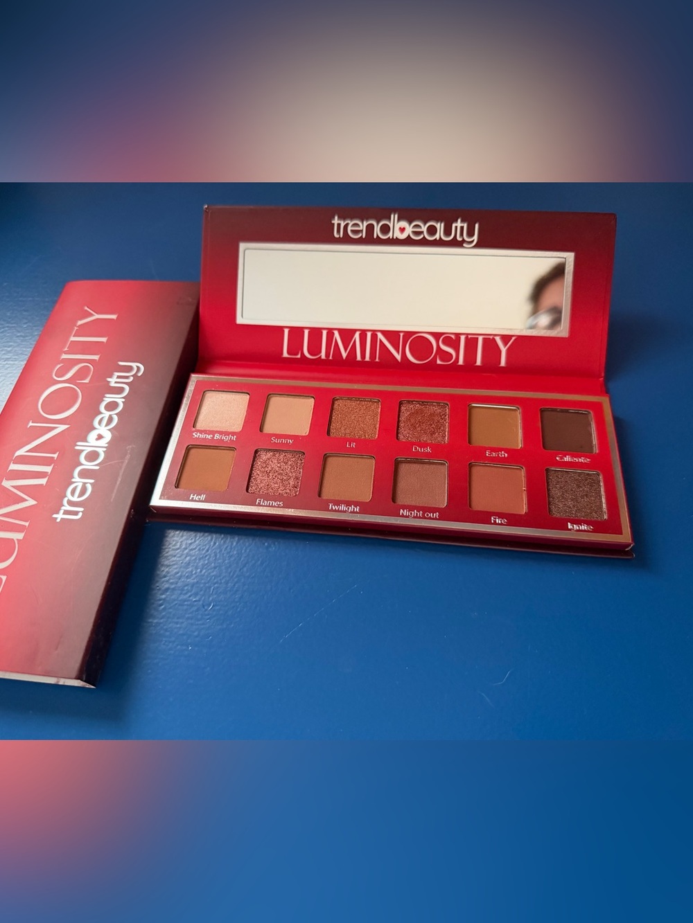 Trend Beauty Luminosity Eyeshadow Palette - Warm Red & Bronze Tones